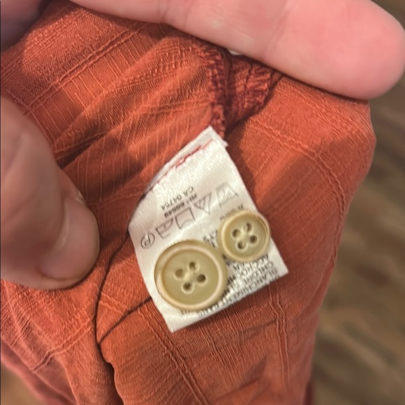 Tommy Bahama Red Casual Button Down Shirt with Botanical Print - Picture 6 of 7